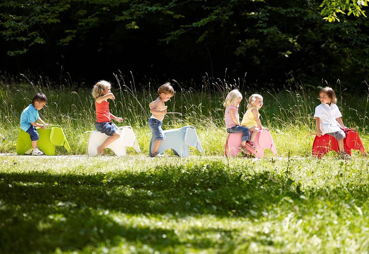 vitra-charles-ray-eames-elephant-001