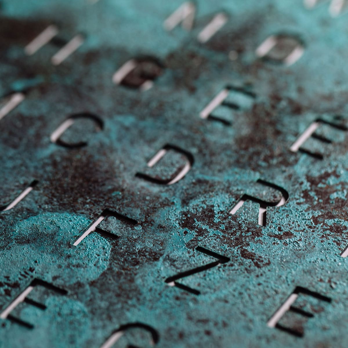 biegert-funk-qlocktwo-classic-creators-edition-vintage-copper-006