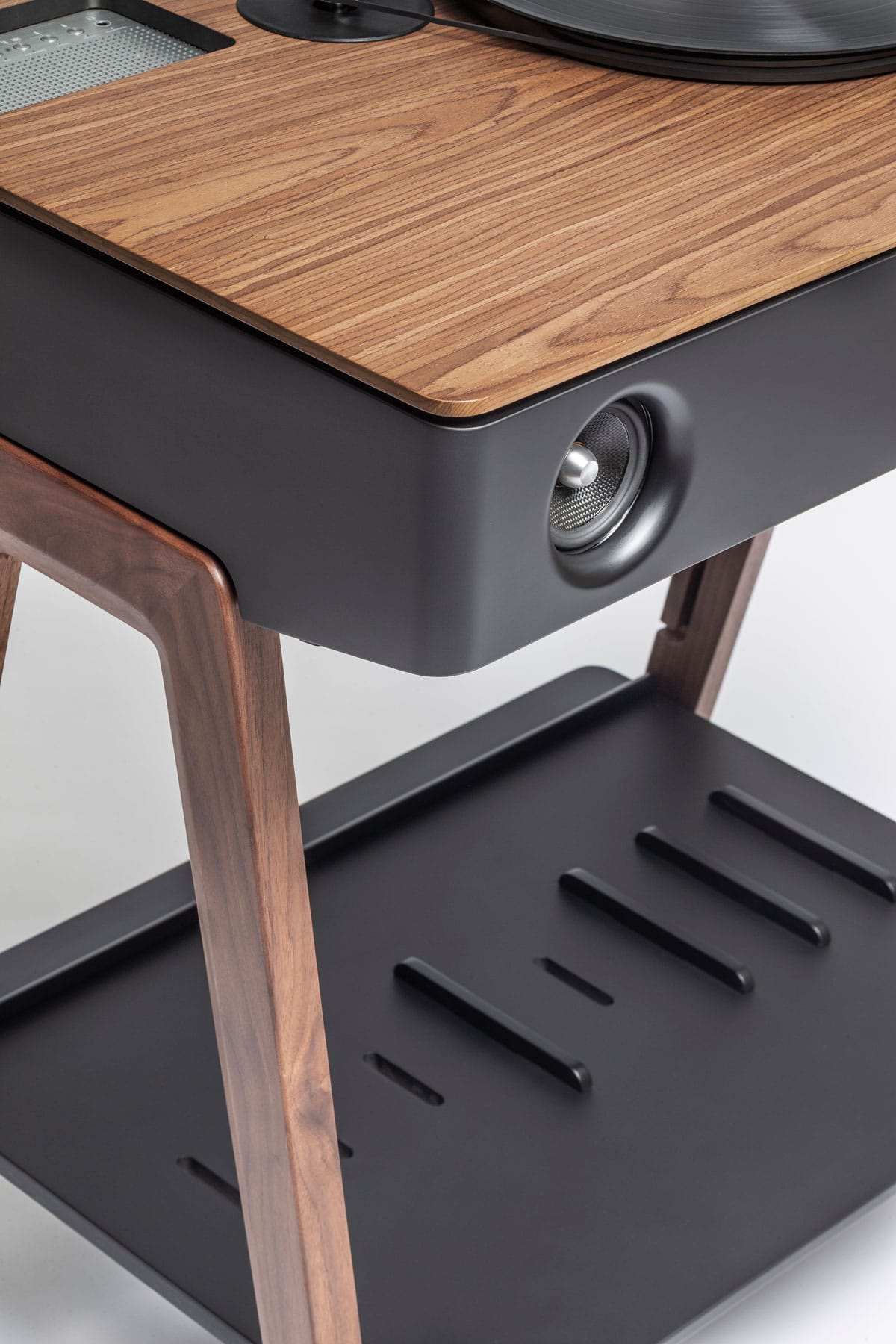 la-boite-concept-lx-turntable-walnoot-zwart-004