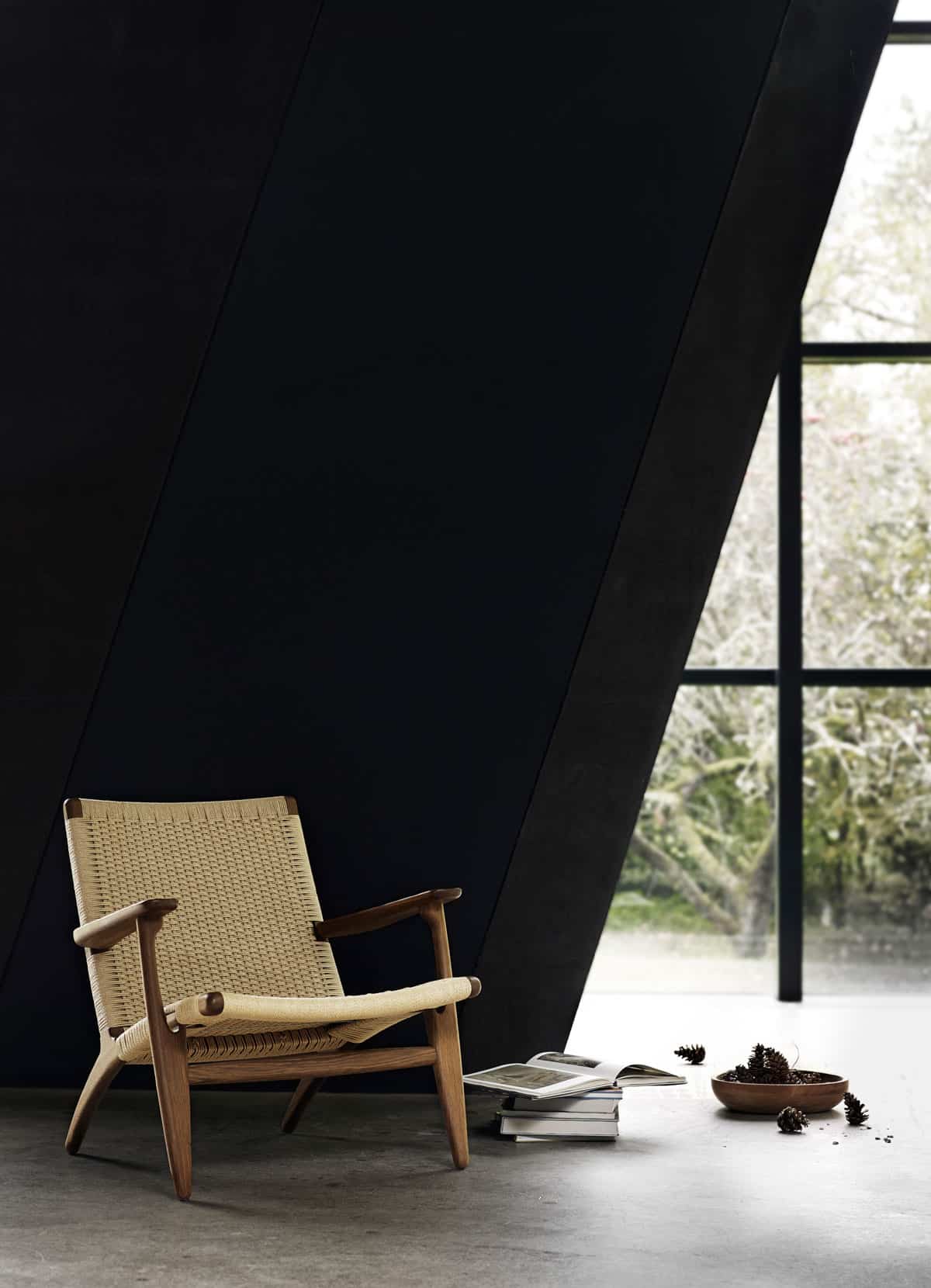 carl-hansen-hans-j-wegner-ch25-lounge-chair-walnoot-geolied-004shop