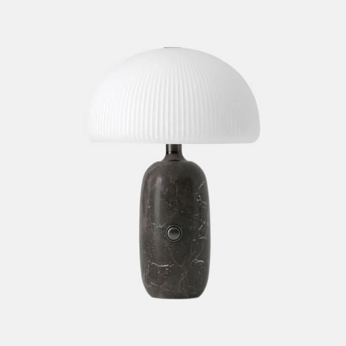 vipp-591-592-sculpture-table-lamp-small-marmer-grijs-001shop