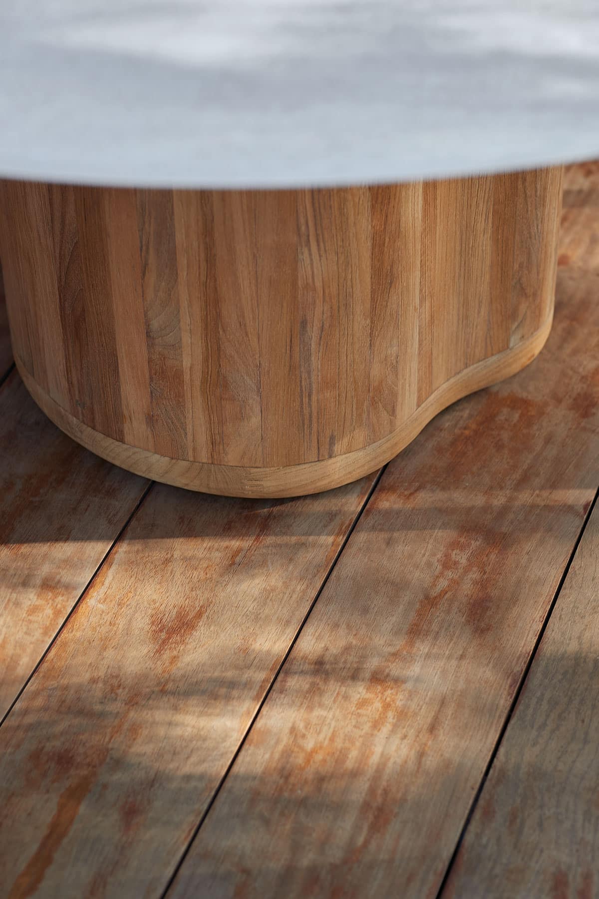 manutti-brent-de-meulenaere-ogado-dining-round-table-148-ceramic-002