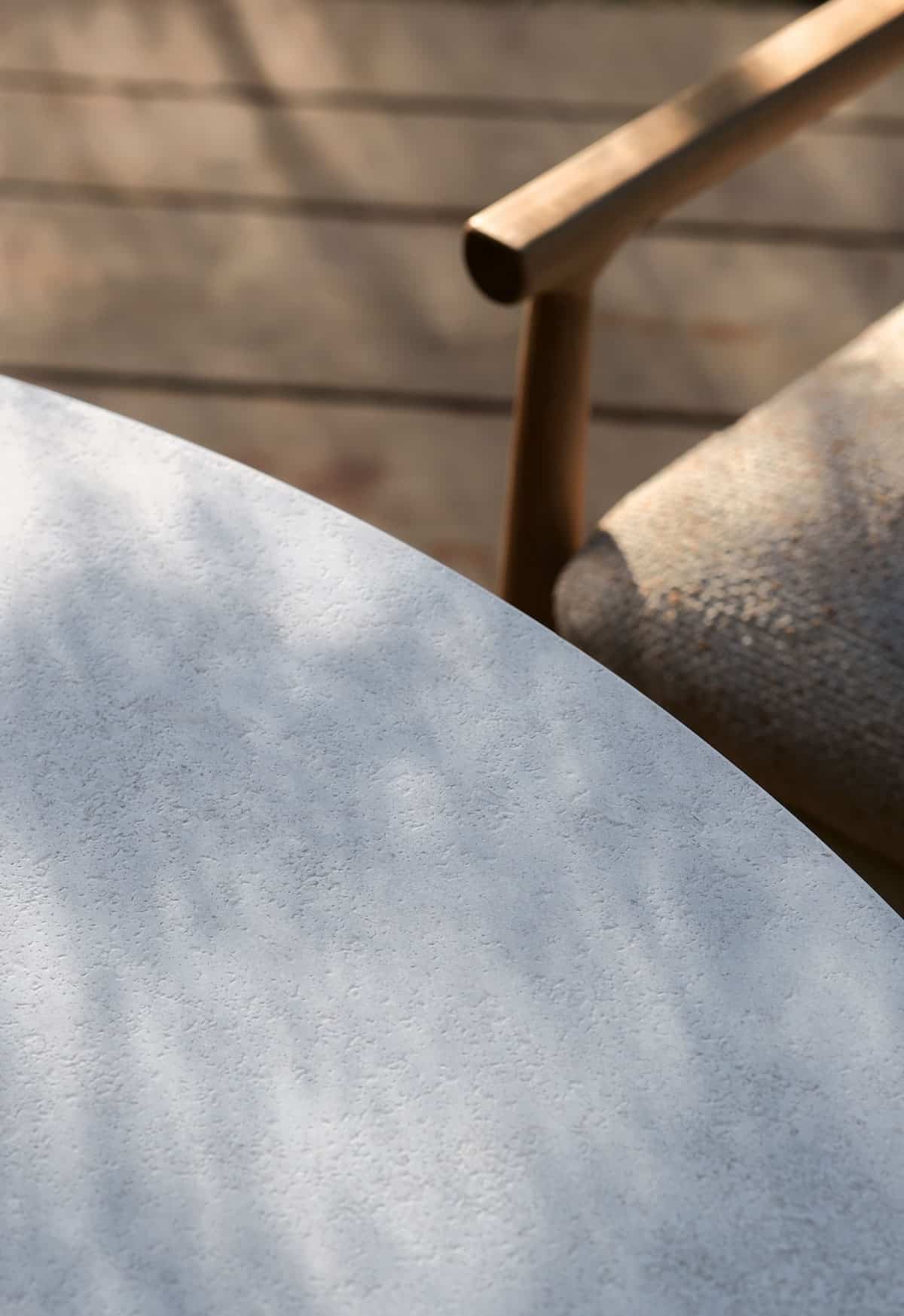 manutti-brent-de-meulenaere-ogado-dining-round-table-148-ceramic-003