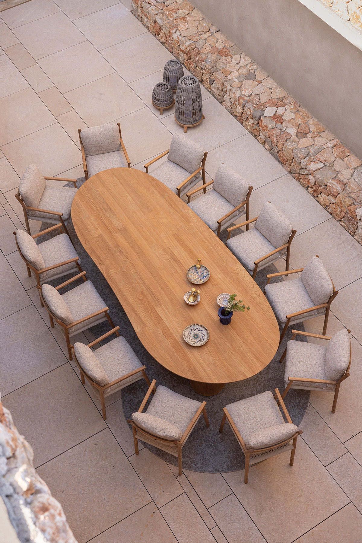 manutti-brent-de-meulenaere-organic-dining-table-teak-002
