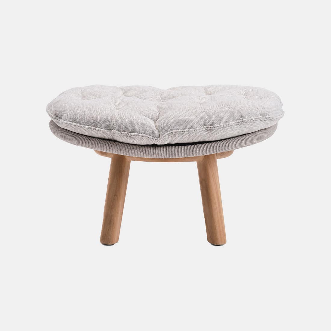 manutti-robin-hapelt-sandua-footstool-pepper-teak-naturel-salty-white-001 manutti-robin-hapelt-sandua-footstool-pepper-teak-naturel-salty-white-001