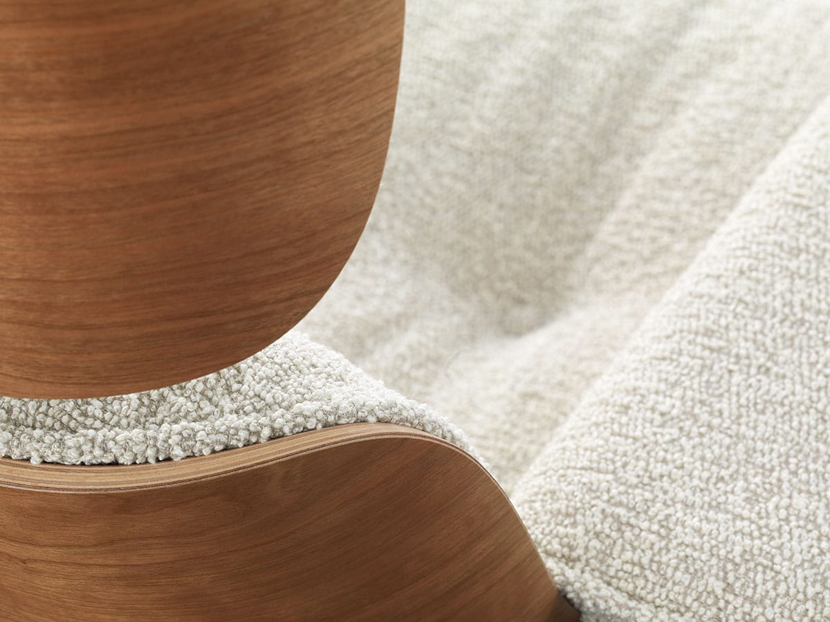 vitra-charles-ray-eames-lounge-chair-ottoman-walnoot-wit-nubia-ivory-perle-aluminium-gepolijst-006